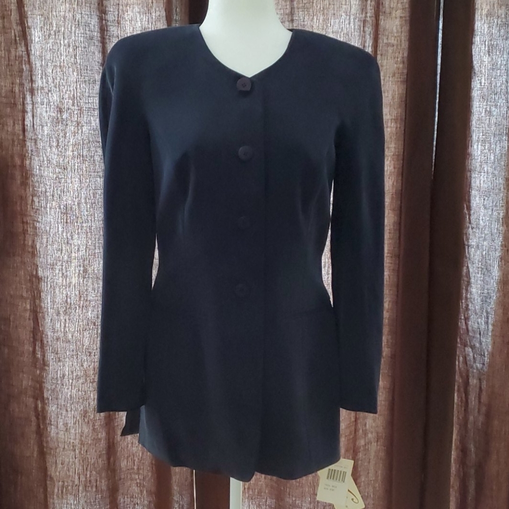 FIELD MANOR WOMEN'S BLAZER SIZE 6